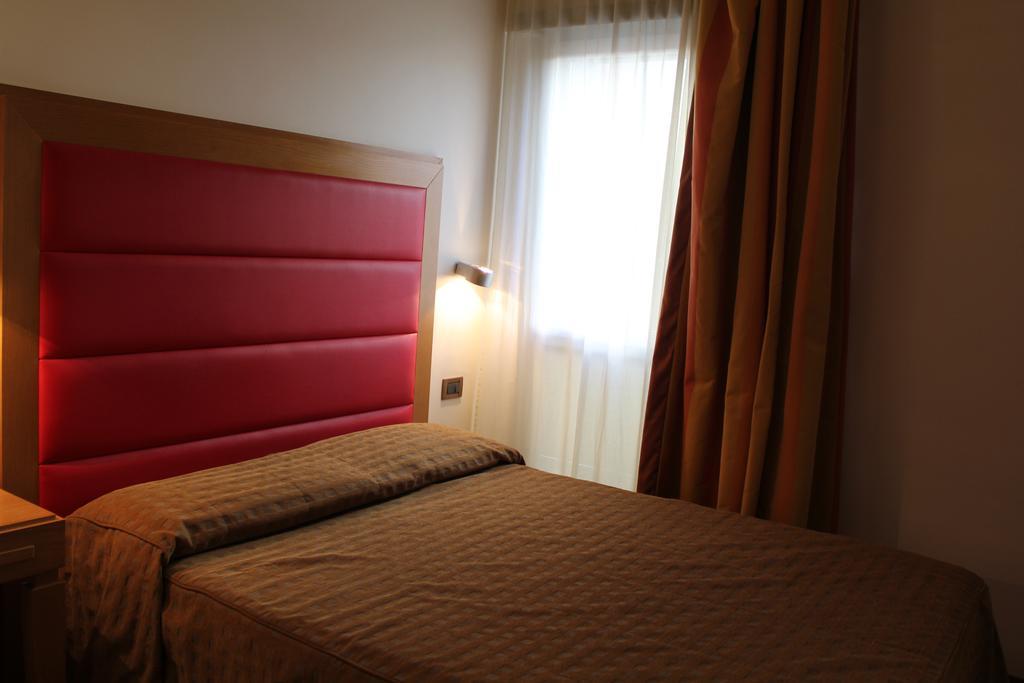 Hotel Castello L'Aquila Exterior photo