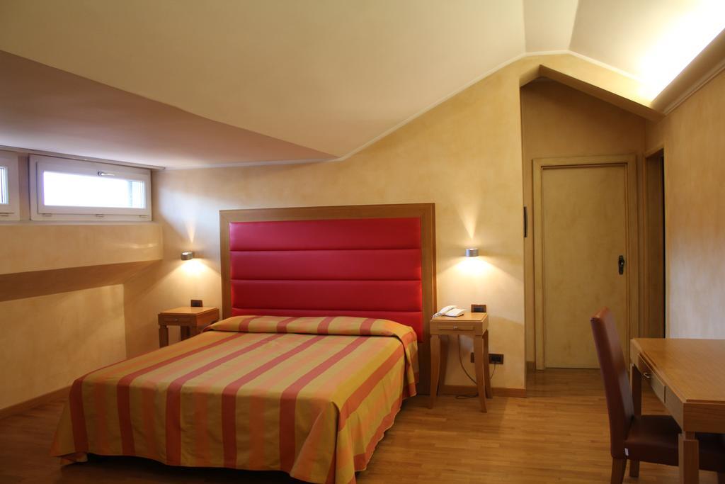 Hotel Castello L'Aquila Exterior photo